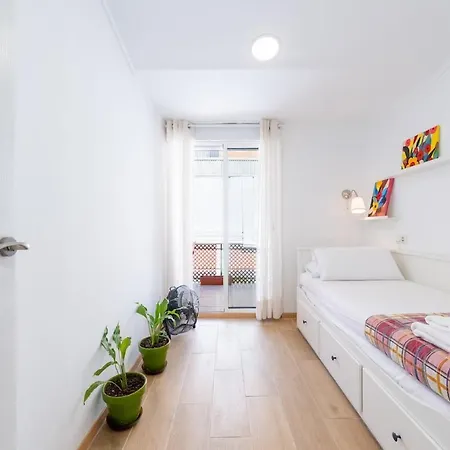 Completo Junto Playa Y Centro Bcn Apartamento Badalona