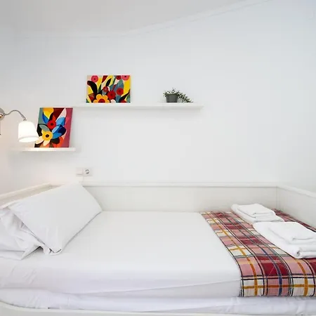 Completo Junto Playa Y Centro Bcn Badalona
